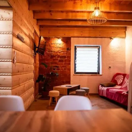 Ferienwohnung Bieszczadzki Szeryf 660-492-682 Polańczyk Exterior foto
